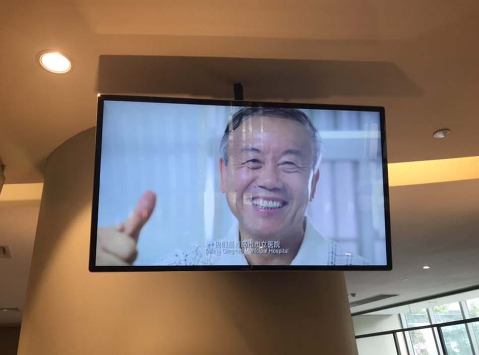 觸摸查詢機(jī)，壁掛廣告機(jī)